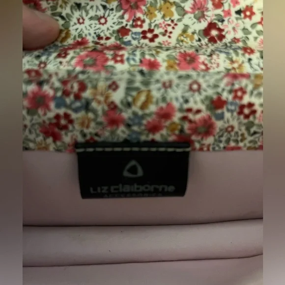 LIZ CLAIBORNE Green Crocodile-Embossed Women's HandBag - Picture 6 of 6